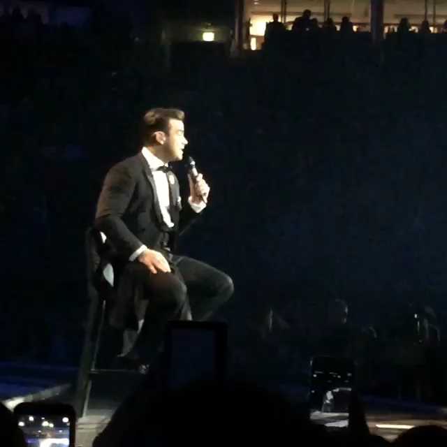 [Video] #robbiewilliams