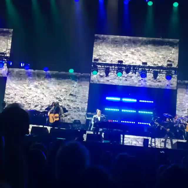 [Video] Back for Good – Gary Barlow O2 London.