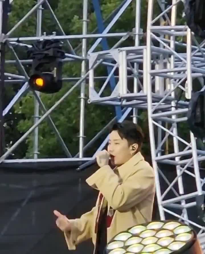 [Video] #JayPark feat Drive, The Purge (live for the first time) and so many more. Incl joint stages with #ph1, #Gray and #Loco – at #MIKFestival #London 🎶