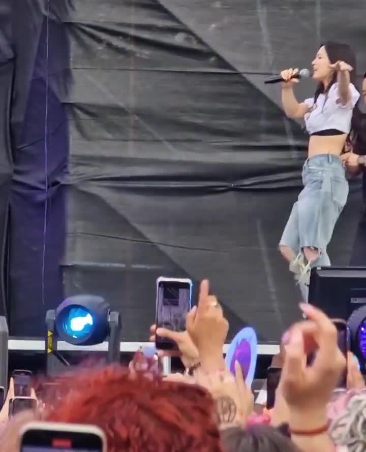 [Video] The voice. So stunning. #LeeHi at #MIKFestival #London 🎶