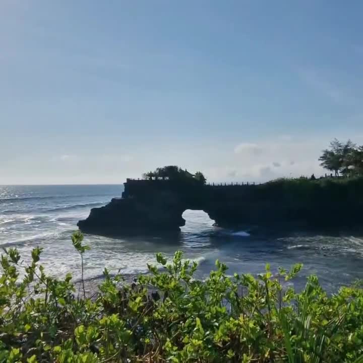 [Video] Pura Tanah Lot Temple and at the end Asian palm civet that is producing the famed Luwak coffee. #Bali