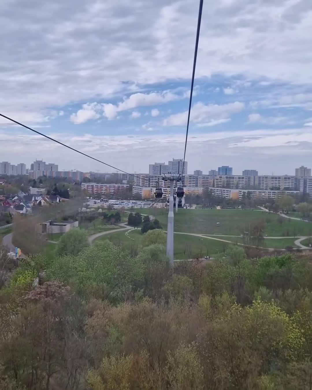 [Video] Seilbahn – Gärten der Welt 🌳