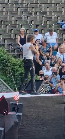[Video] One of my favourites : Es war Sommer 🎶 – Peter Maffay extra show in #Berlin #FarewellTour at #Waldbühne