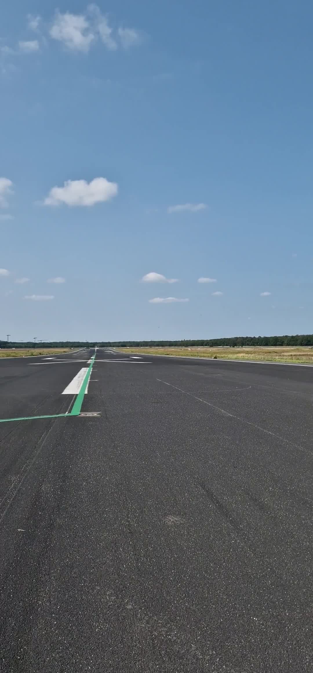 [Video] The old runway of Tegel TXL Airport and a planes view. Standing right in the middle 💪

Love touring the old Teg Airport which is currently closed to the public while re-building this whole are has started. #TegelAirport #TXL #Berlin