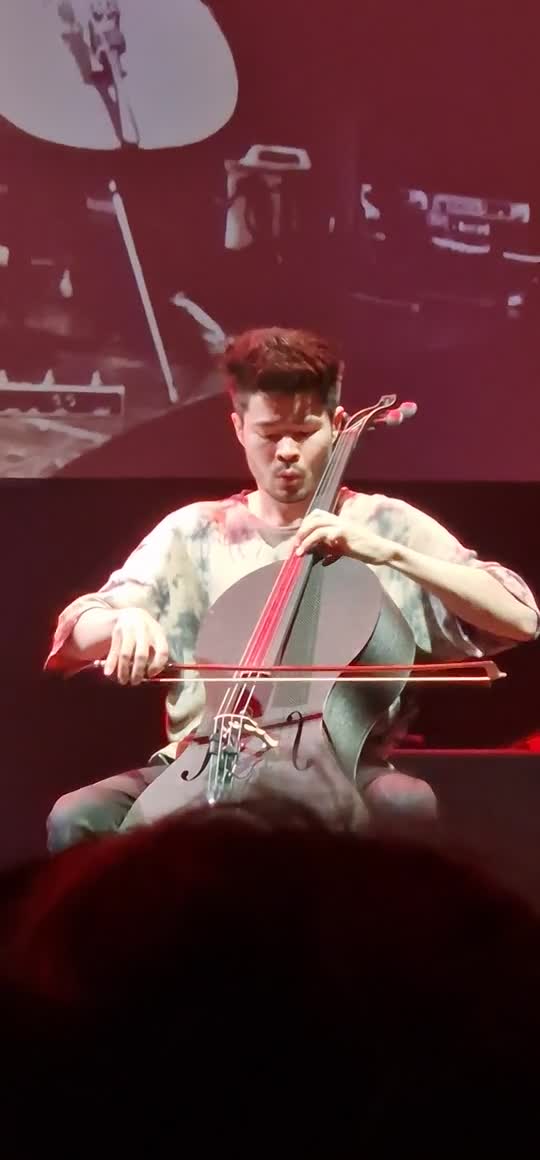 [Video] Arkai – on Tour with Tony Ann. loved their performance 🎶 – Tony Ann concert #2 in #Berlin this year. This time at the Theater des Westens. #tonyann