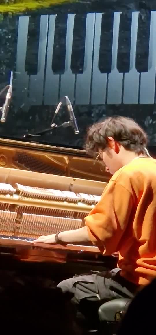 [Video] 🎶 Tony Ann concert #2 in #Berlin this year. This time at the Theater des Westens. #tonyann