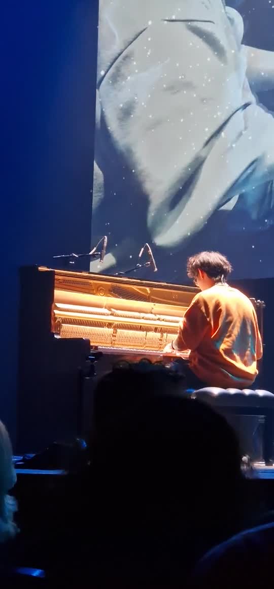 [Video] 🎶 Tony Ann concert #2 in #Berlin this year. This time at the Theater des Westens. #tonyann