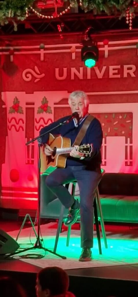 [Video] Rolf Zuckowski zu Gast bei Universal Music #Weihnachtsbäckerei 🎄