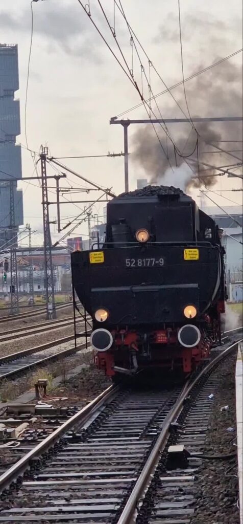 [Video] Mit der #Dampflok von #Berlin nach #Potsdam. 🚂
