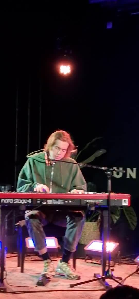 [Video] #Livingston in Berlin at Universal Music. what a voice 🎶