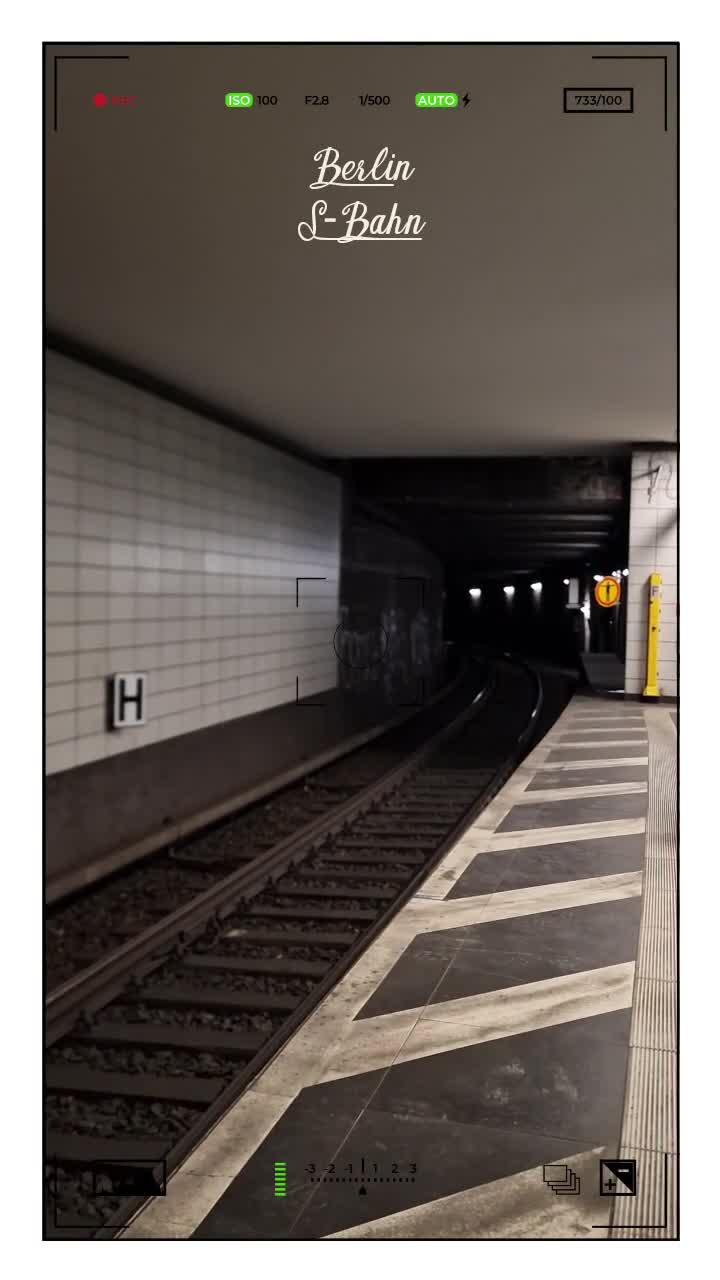 [Video] Berliner S-Bahn at Friedrichstraße#Berlin #Germany #photography #BerlinPhotography #photooftheday #city #travel #urbanlife