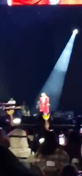 [Video] #BIGBANG 😭

Day 2

G-Dragon in Seoul – first concert after 8 years. Finally … 30th March 2025 Day 2

#GDragon #권지용 #지용 #Seoul #SouthKorea
