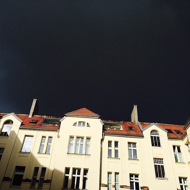 Crazy: sunshine, black sky, snow and hail! #berlin