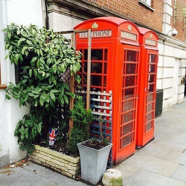 London. Notting Hill Gate.