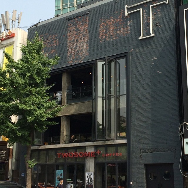 Twosome+ coffee. Let’s have a bingsoo. #seoul
