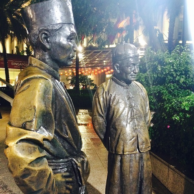 Chatting to some old Chinese guys. #singapore