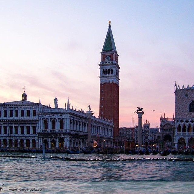 #throwbackthursday from one of my last Venice trips. Love that city, the water, the is