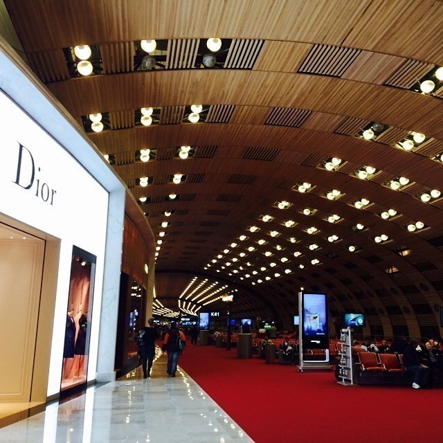 Futuristic and luxurious transit in Paris Charles de Gaulles. #paris