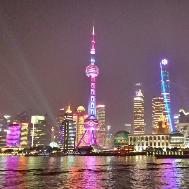 Welcome to the famous skyline of #Shanghai.