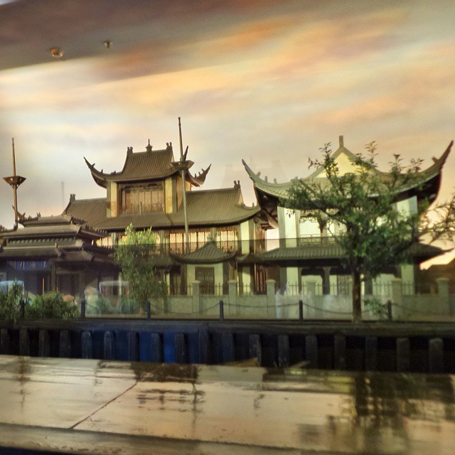 Definitely worth visiting: Shanghai Urban city museum in the Oriental Pearl Tower. #Shanghai