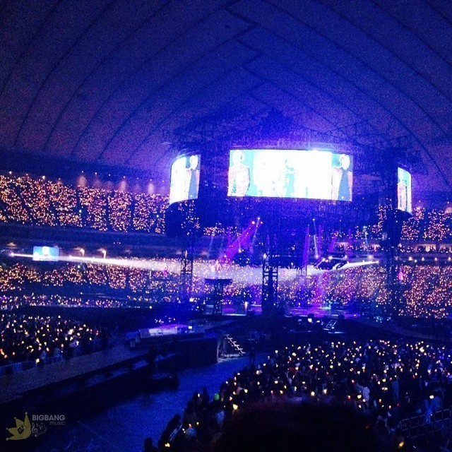This stage never ceases to amaze me. Same goes for the band. If you ever get a chance to see them live don’t miss it.