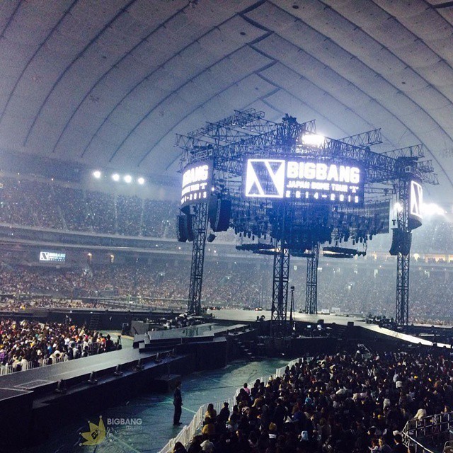 This stage never ceases to amaze me. Same goes for the band. If you ever get a chance to see them live don’t miss it.