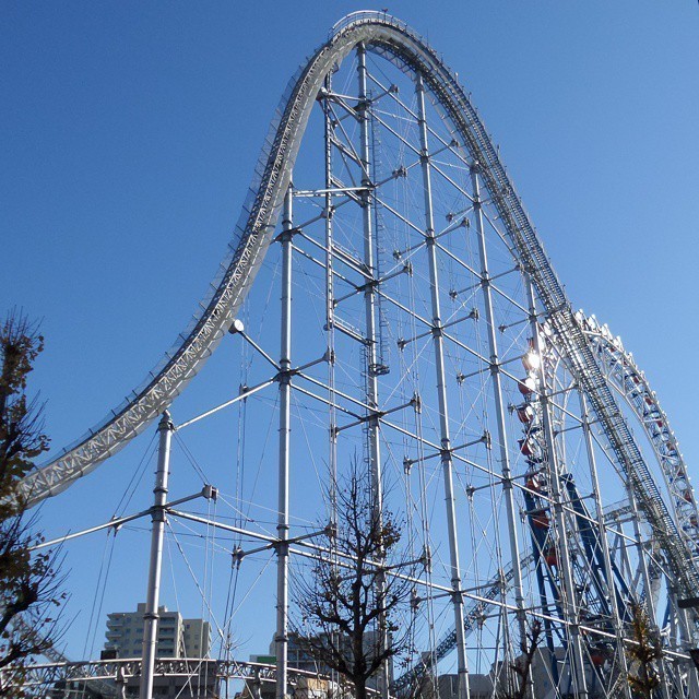 Blue sky but freezing cold today. #Tokyo
