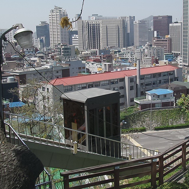 Vertical lift. #Seoul