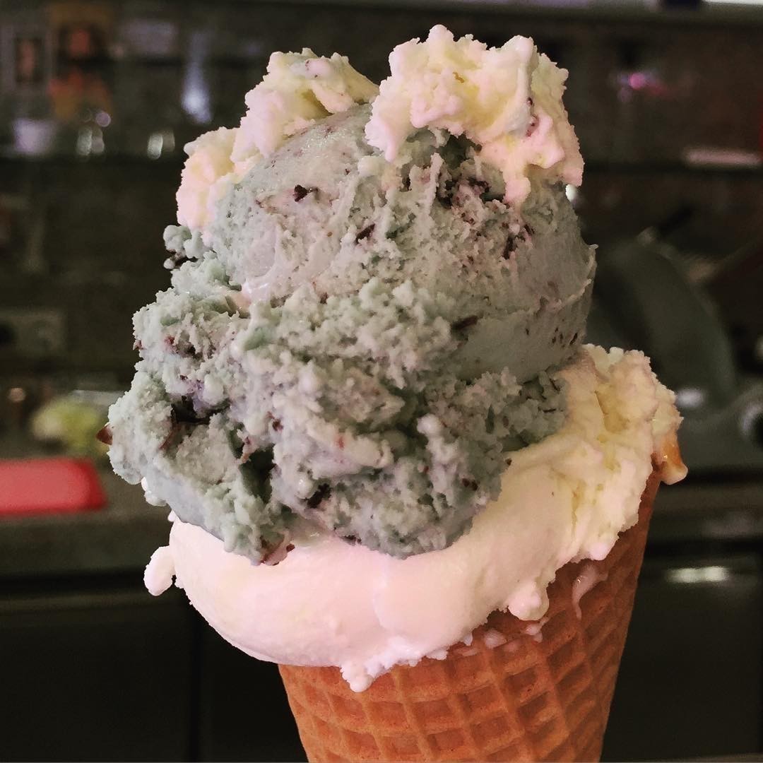 Orange-Mascarpone and Peppermint. Italian Ice cream served by Italians. Still in Berlin ^^ #icecream