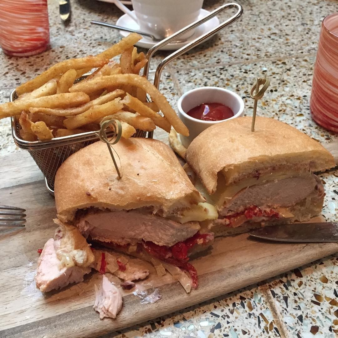 Our grilled organic chicken sandwich last night. #LasVegas.