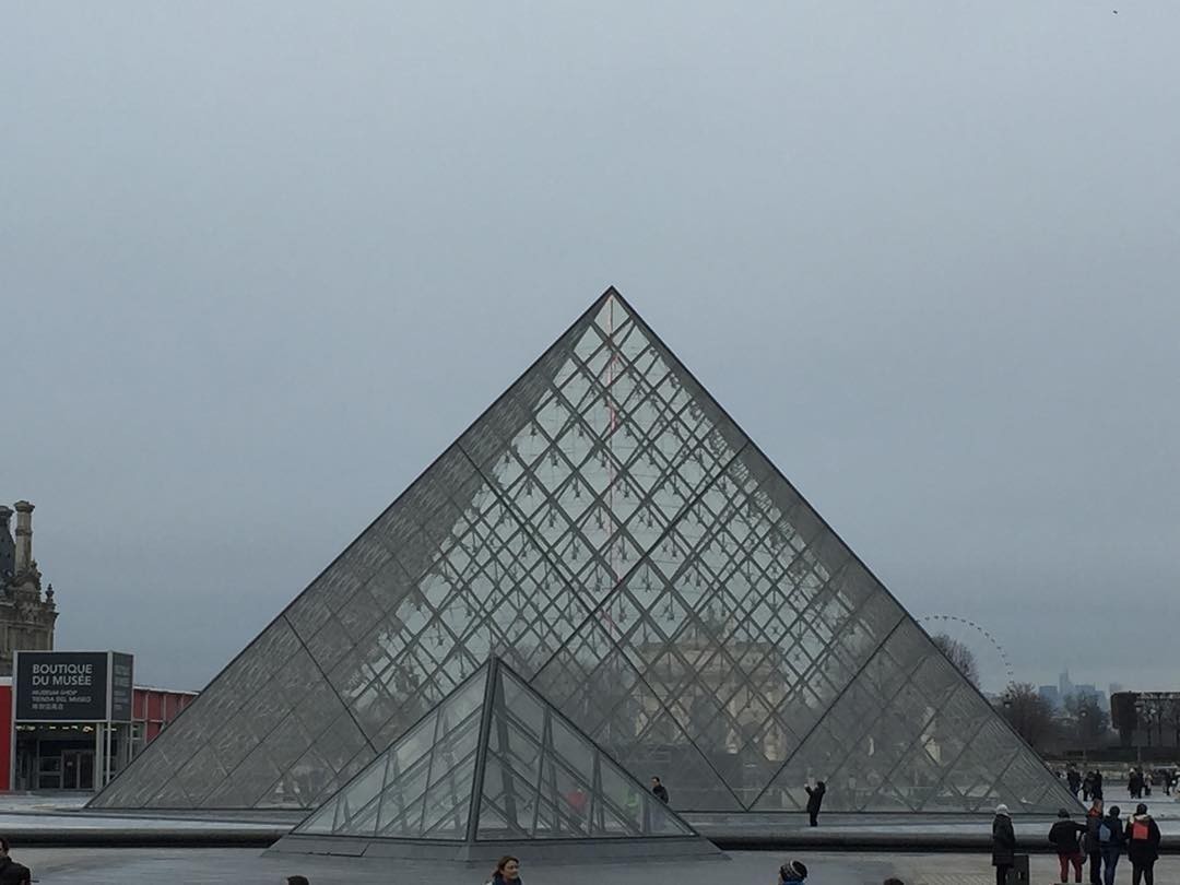 #Louvre