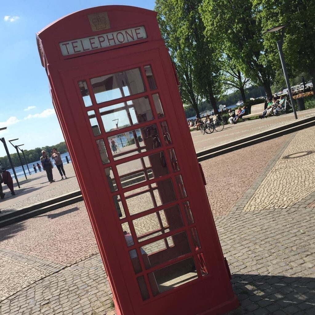 #telephone