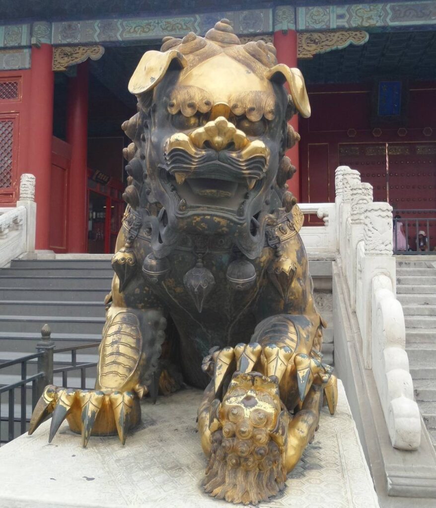 One of several Lion statues in the #ForbiddenCity
