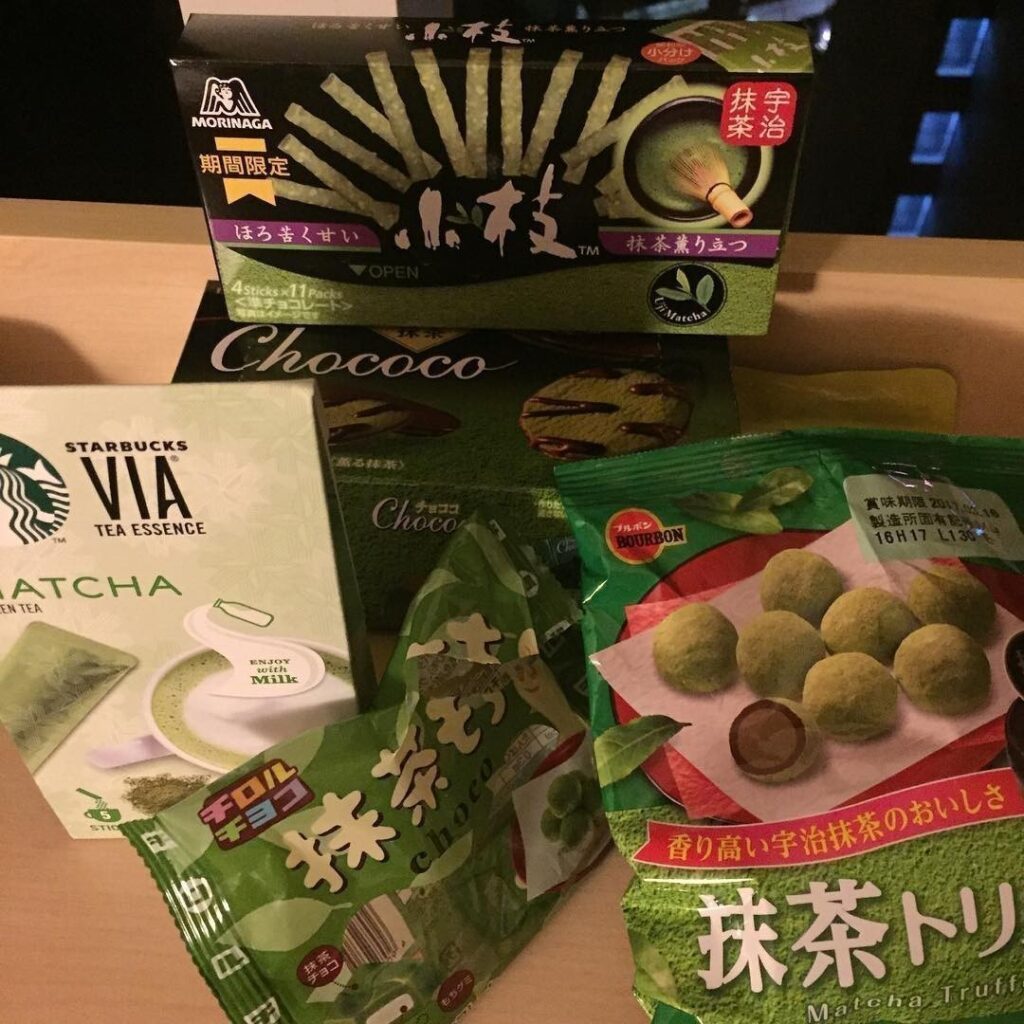 So many delicious Japanese #Matcha snacks from my friends