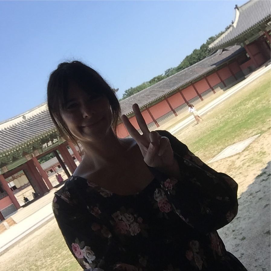 Here you are. Due to popular demand: Me at #Changdeokgung