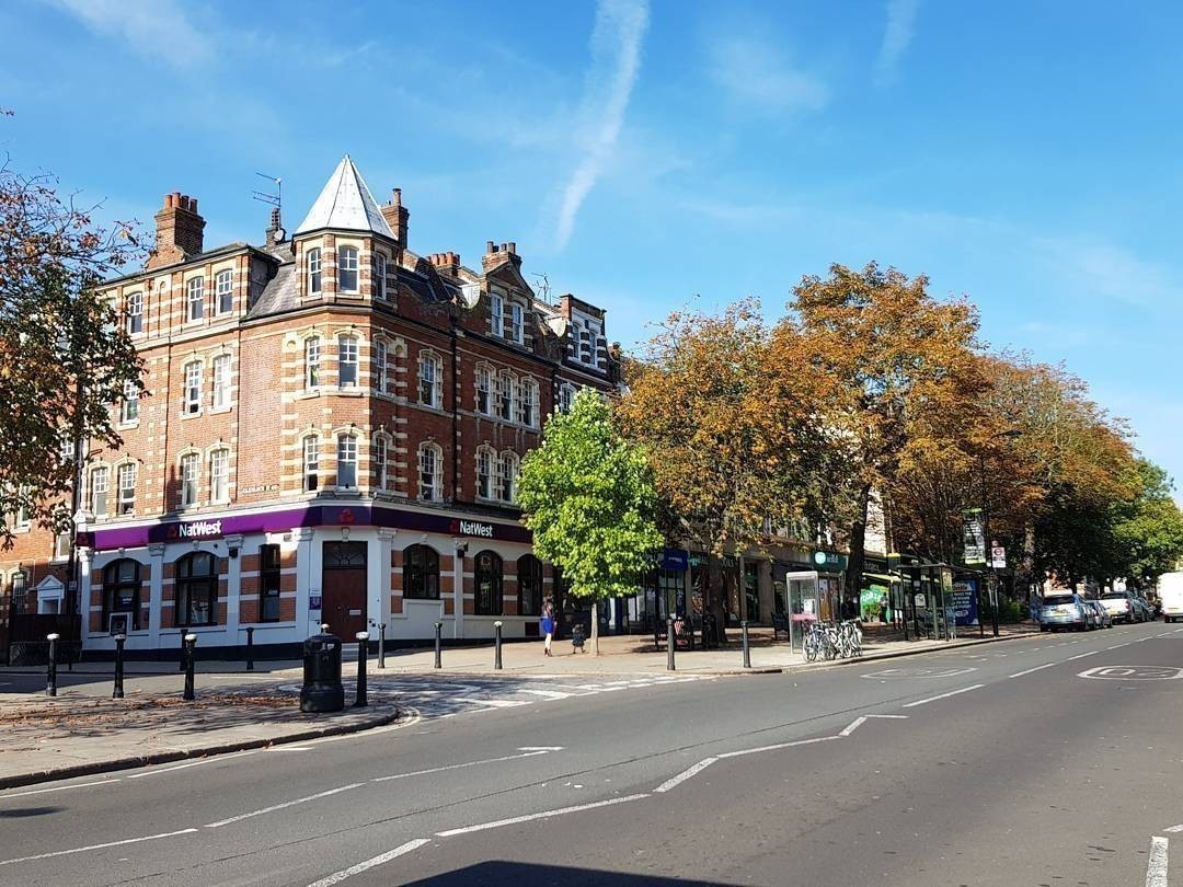 Beautiful sunny day today – off for some traditional English breakfast…