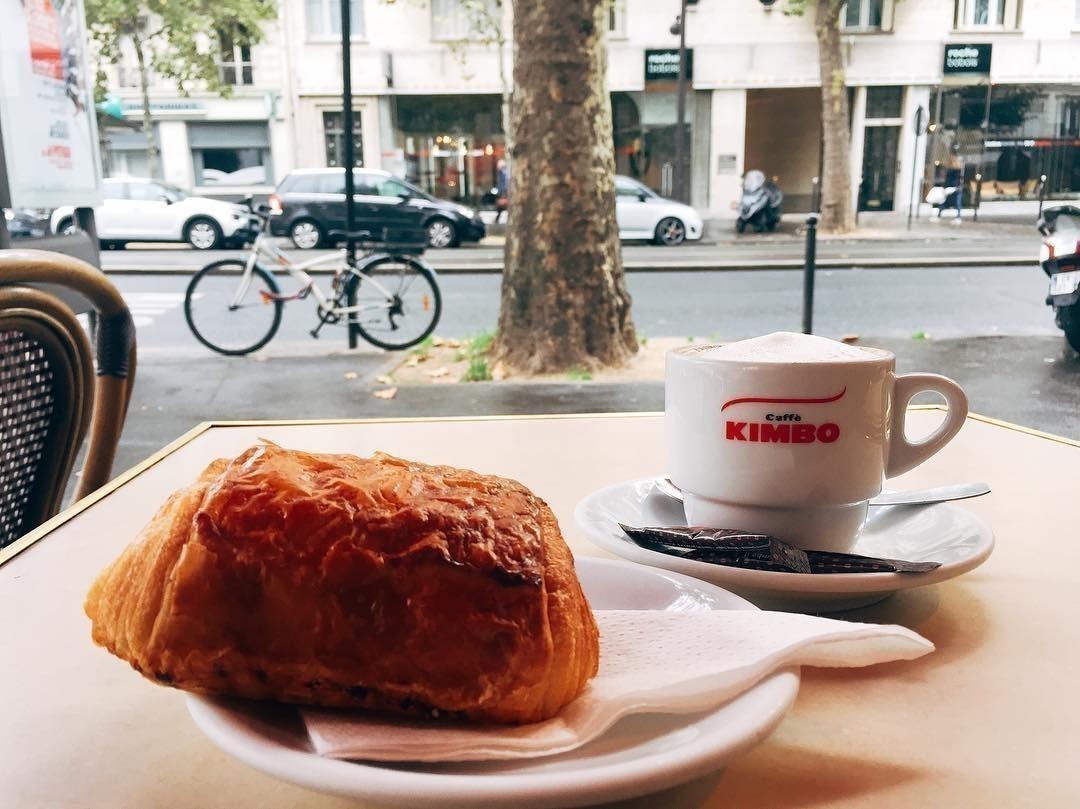 #Bonjour 👋🏻