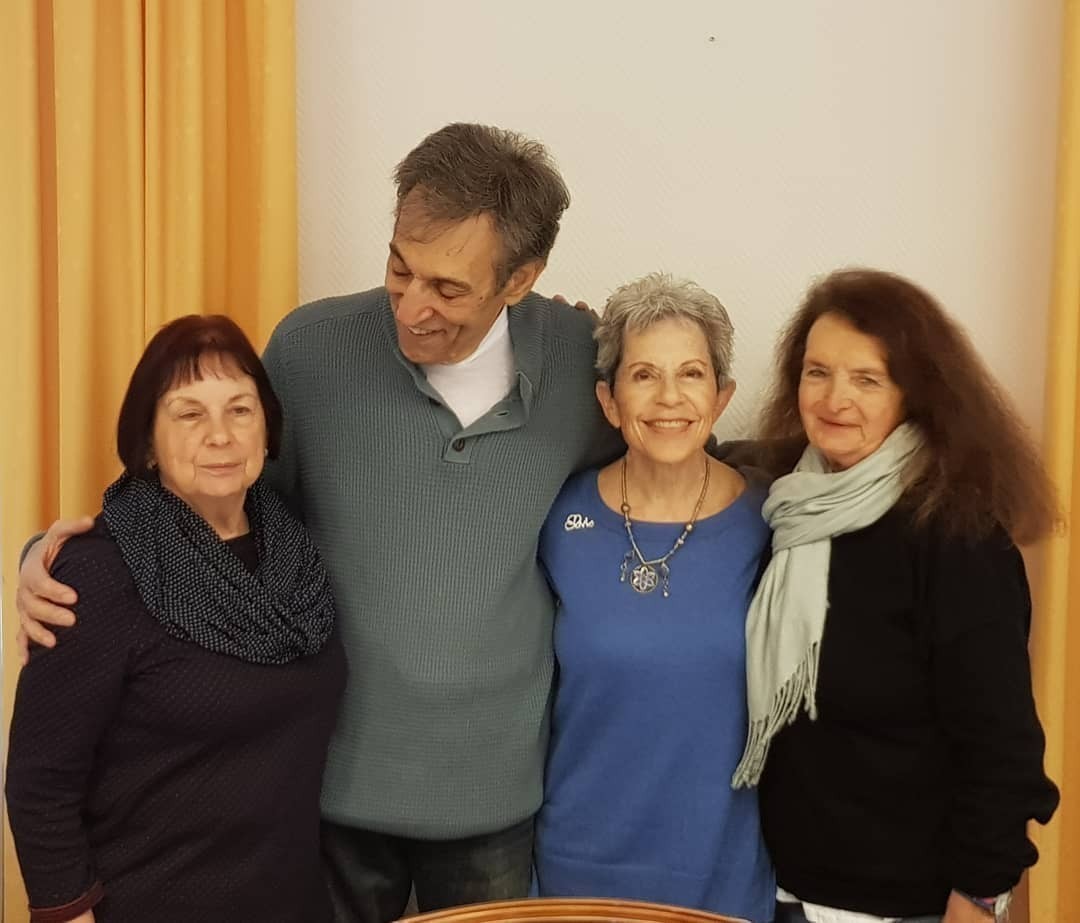 Another great weekend meeting amazing people. Here are my friends together with Larry Geller and his amazing wife. Larry Geller and his friend opened the very first hair saloon for Men in the USA in the late 1950s and styled all the big names in Hollywood