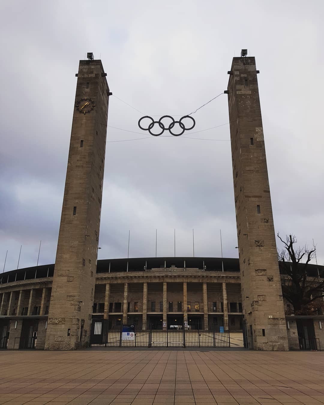No boredom at this working place: today: a visit to the #Olympiastadion
