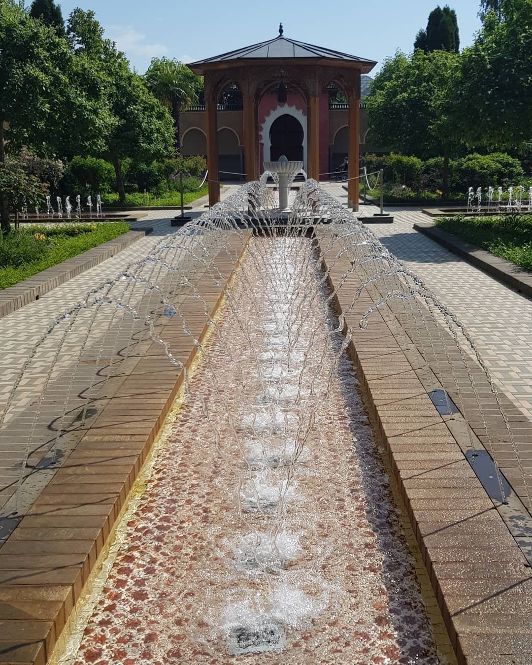 #OrientalGarden… I’ve been around the world in a day 🎶…