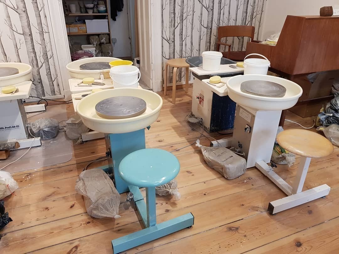 Today’s adventure: trying out #pottery… 1) our workspace , preparation and watching carefully.