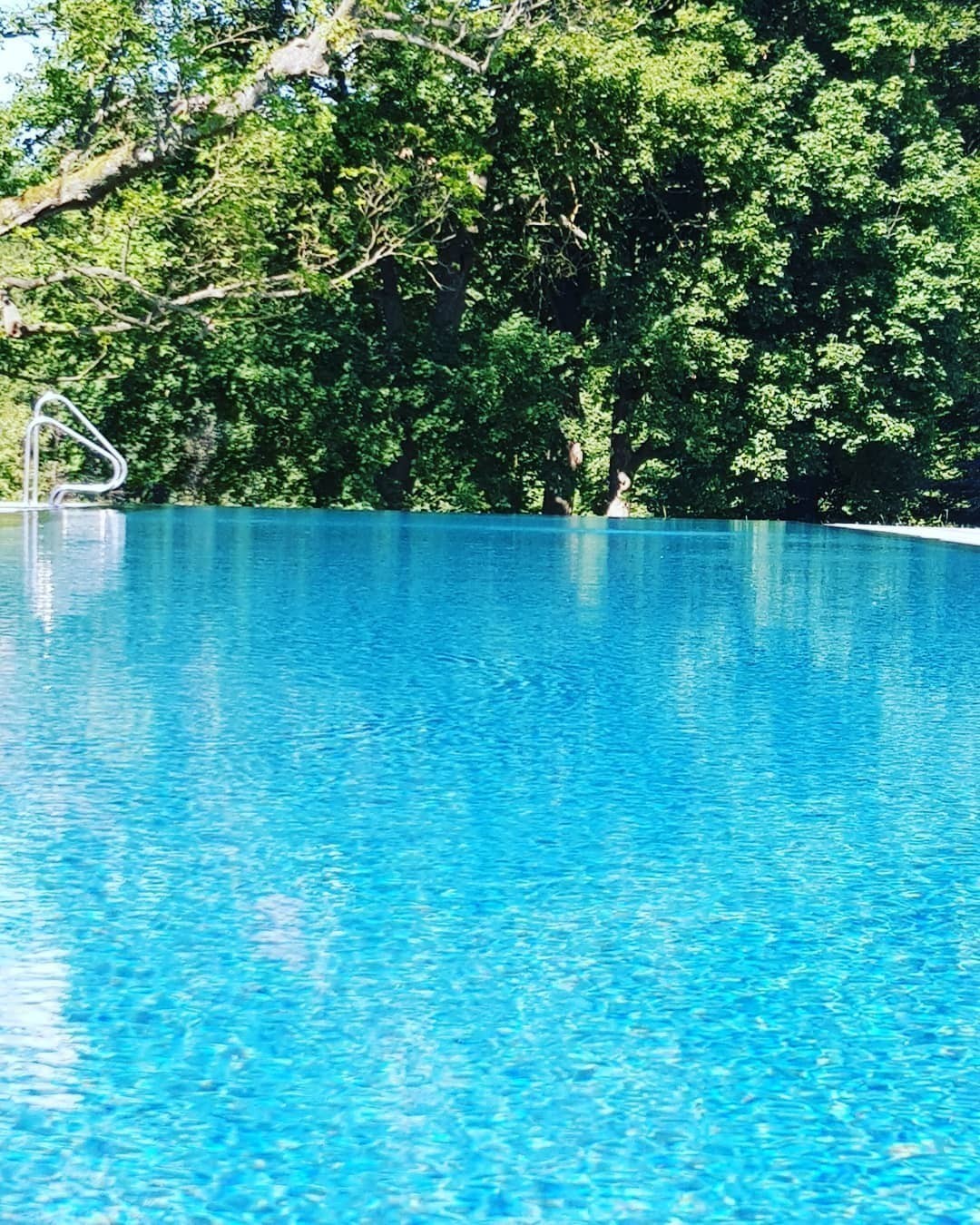 Infinity pool 😁🏊