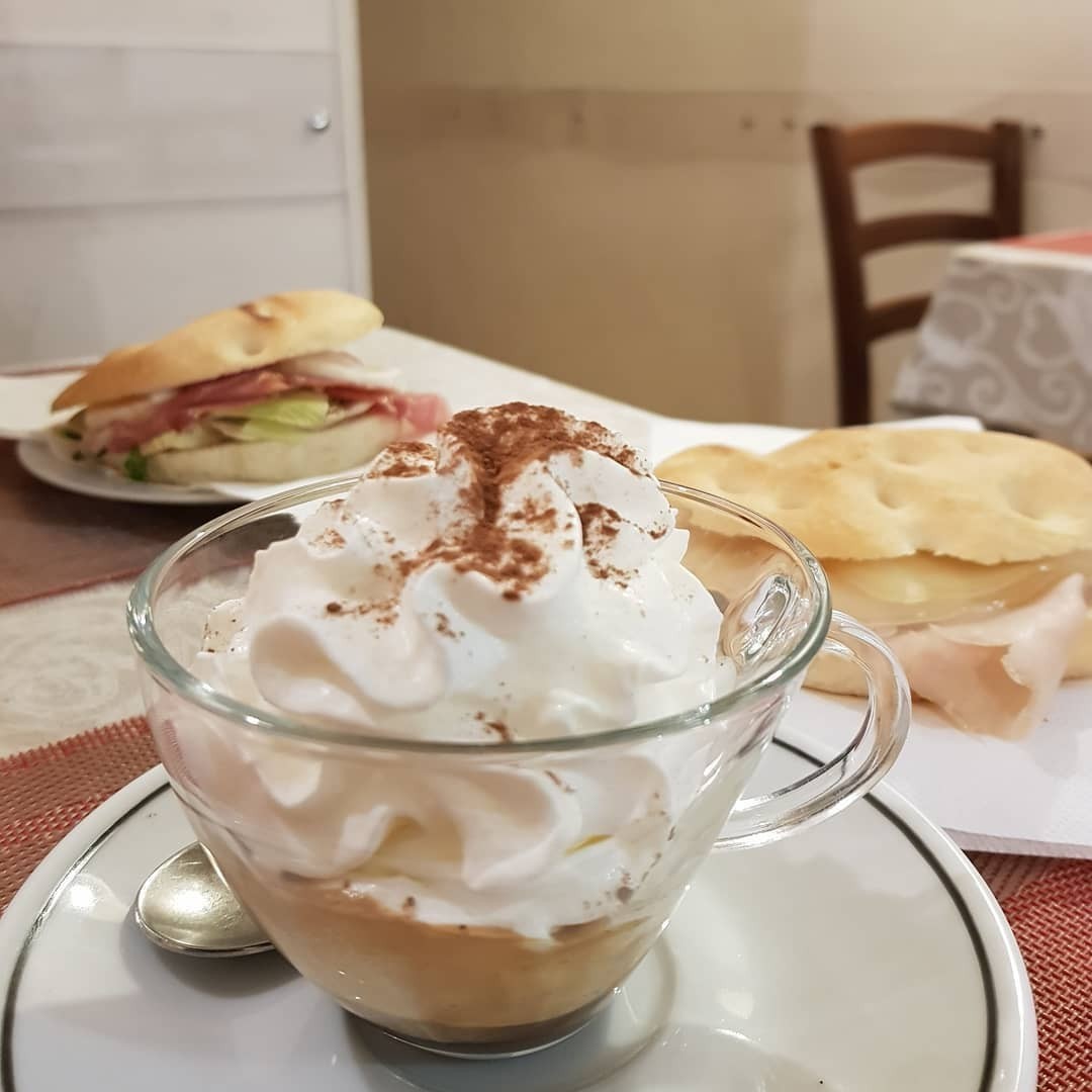 Cafe con Pana and Ham & Cheese Foccacio