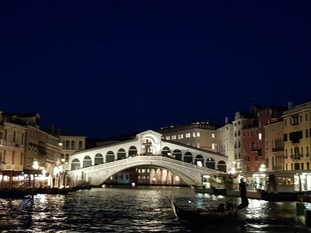 #RialtoBridge at night