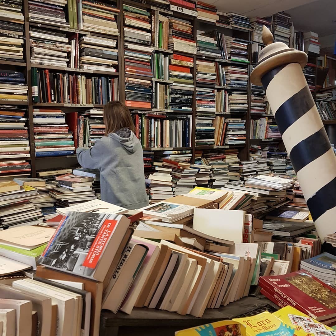 Crazy #bookstore in