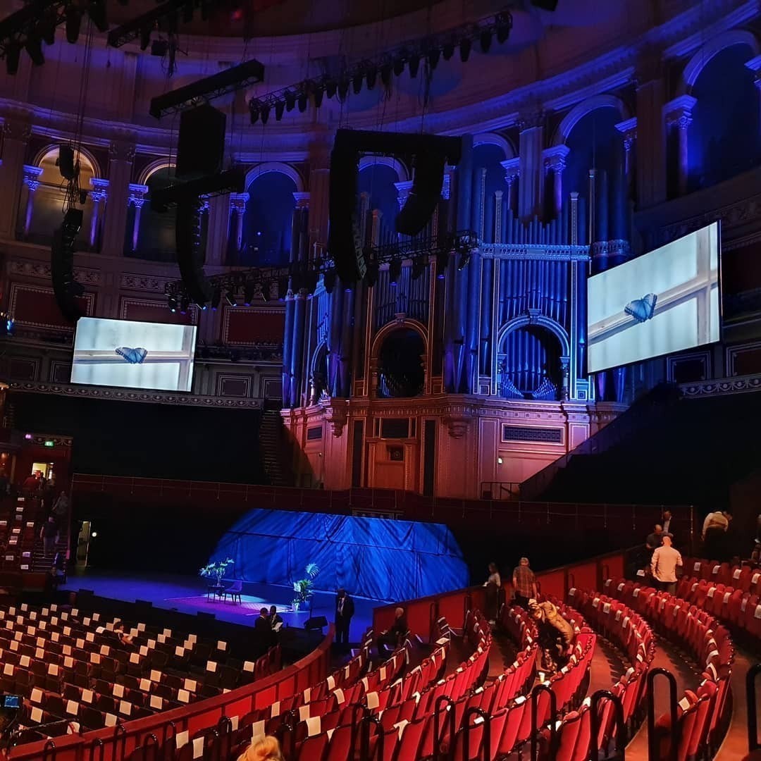 Love the #RoyalAlbertHall. Not only is it an amazing place with literally music history a