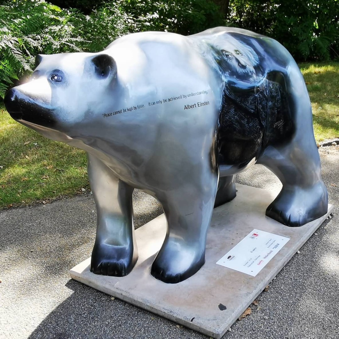 Peace cannot be kept by force. It can only be achieved by understanding. – Albert Einstein 🙏 United Buddy Bears World Tour stop
