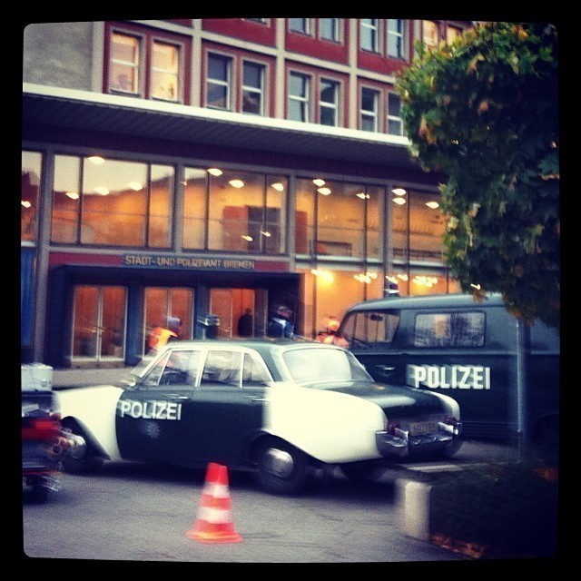 Filming with old cars around the corner where I live. Filming everywhere in #Berlin – love it :-)
