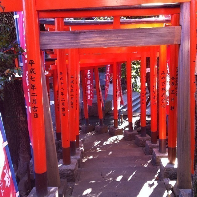 Shrine Temple nearby Roppongi Mid-Town. #tokyo