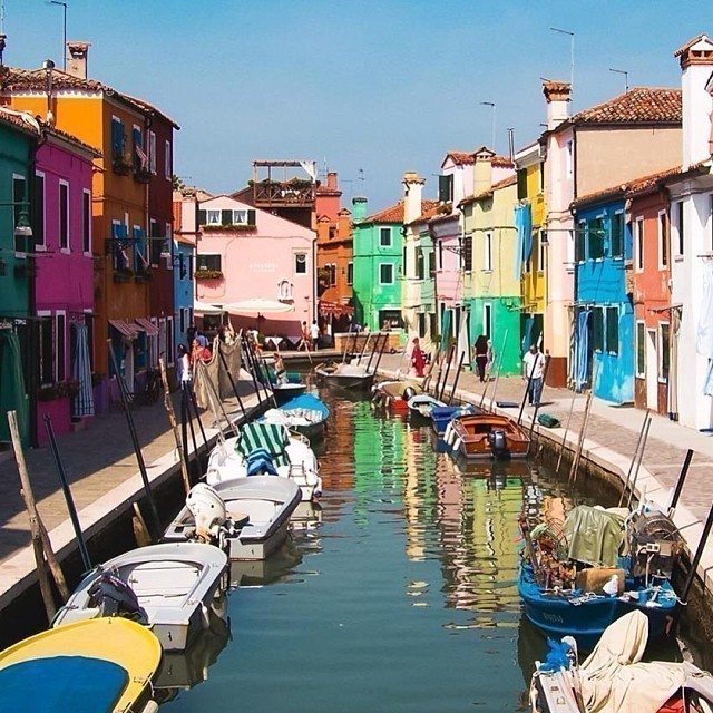 Watching a Donna Leon movie reminds me of one of my favourite “cities” in Europe. Venice and it’s accompanying places in the lagoon…